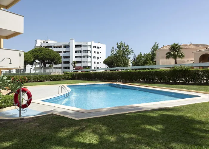 Alva - Cozy With Pool By Hd Apartment