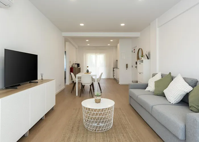 Alva - Cozy With Pool By Hd Appartamento