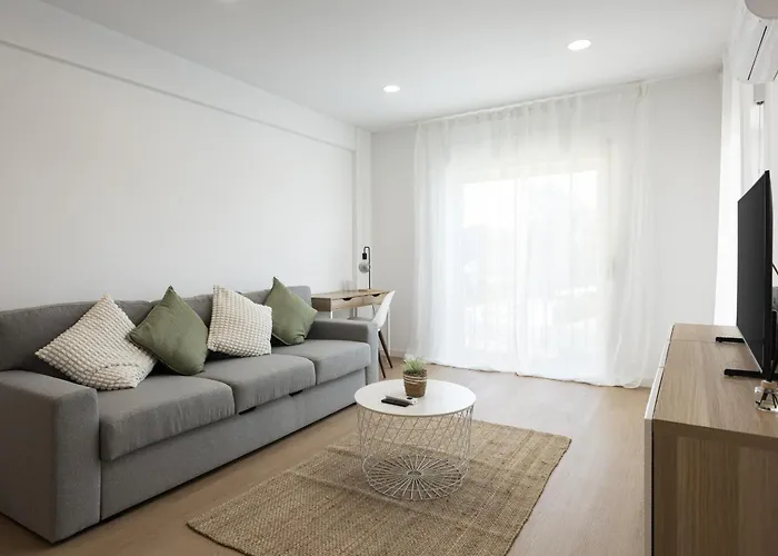 Alva - Cozy With Pool By Hd *